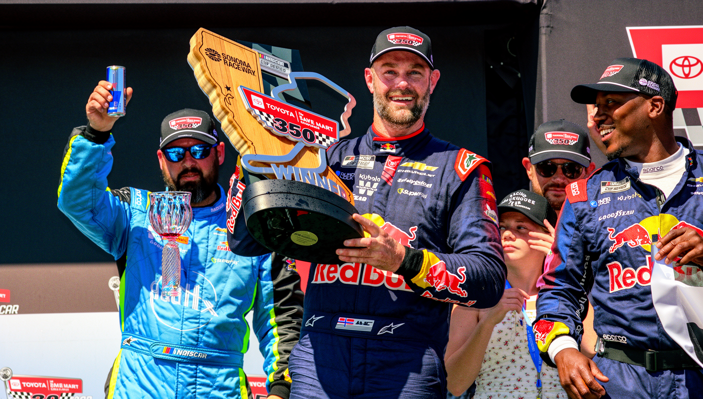 Shane van Gisbergen 逆袭夺冠背后的4大关键启示：乐鱼体育平台 - 乐鱼体育 在索诺玛的不可复制之路